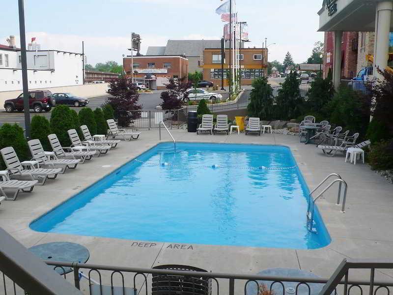 Niagara Plaza Hotel By Fairbridge Extérieur photo